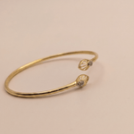 Load image into Gallery viewer, Elegant Diamond Openwork Leaf Openable Bangle in 18K Yellow Gold