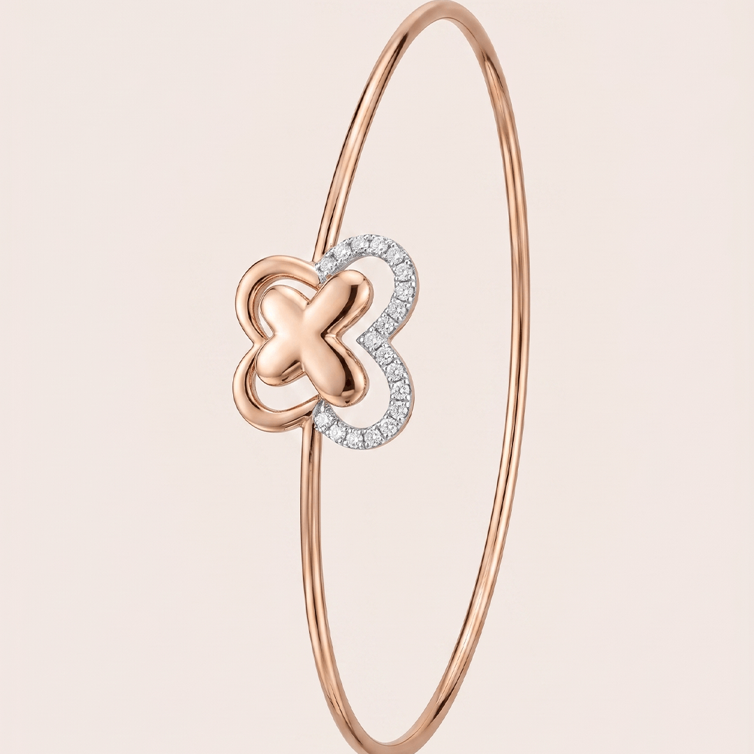 Romantic Diamond Interlocking Clover Bangle in 18K Rose Gold