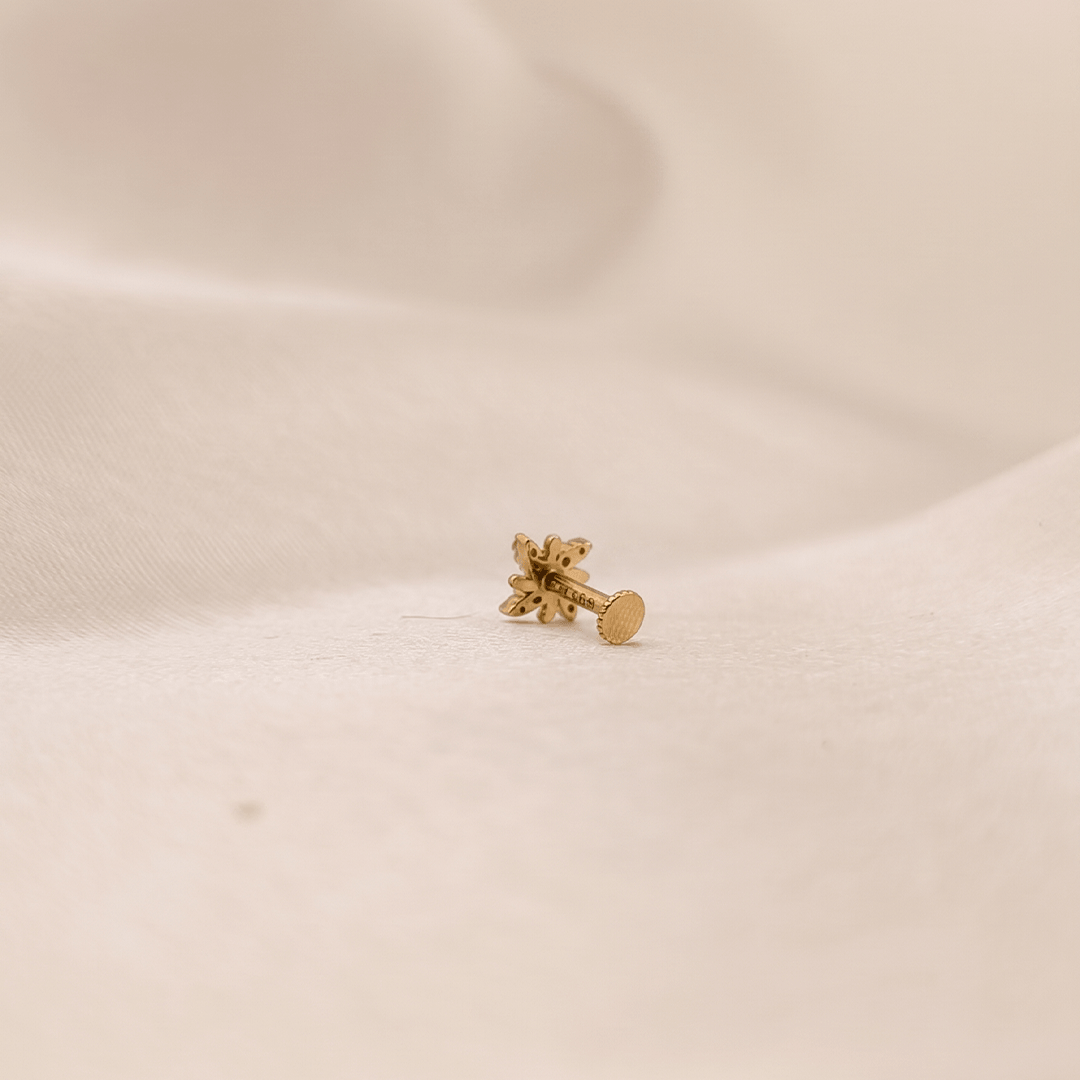Dynamic Diamond Pinwheel Nose Pin in 18K Yellow Gold