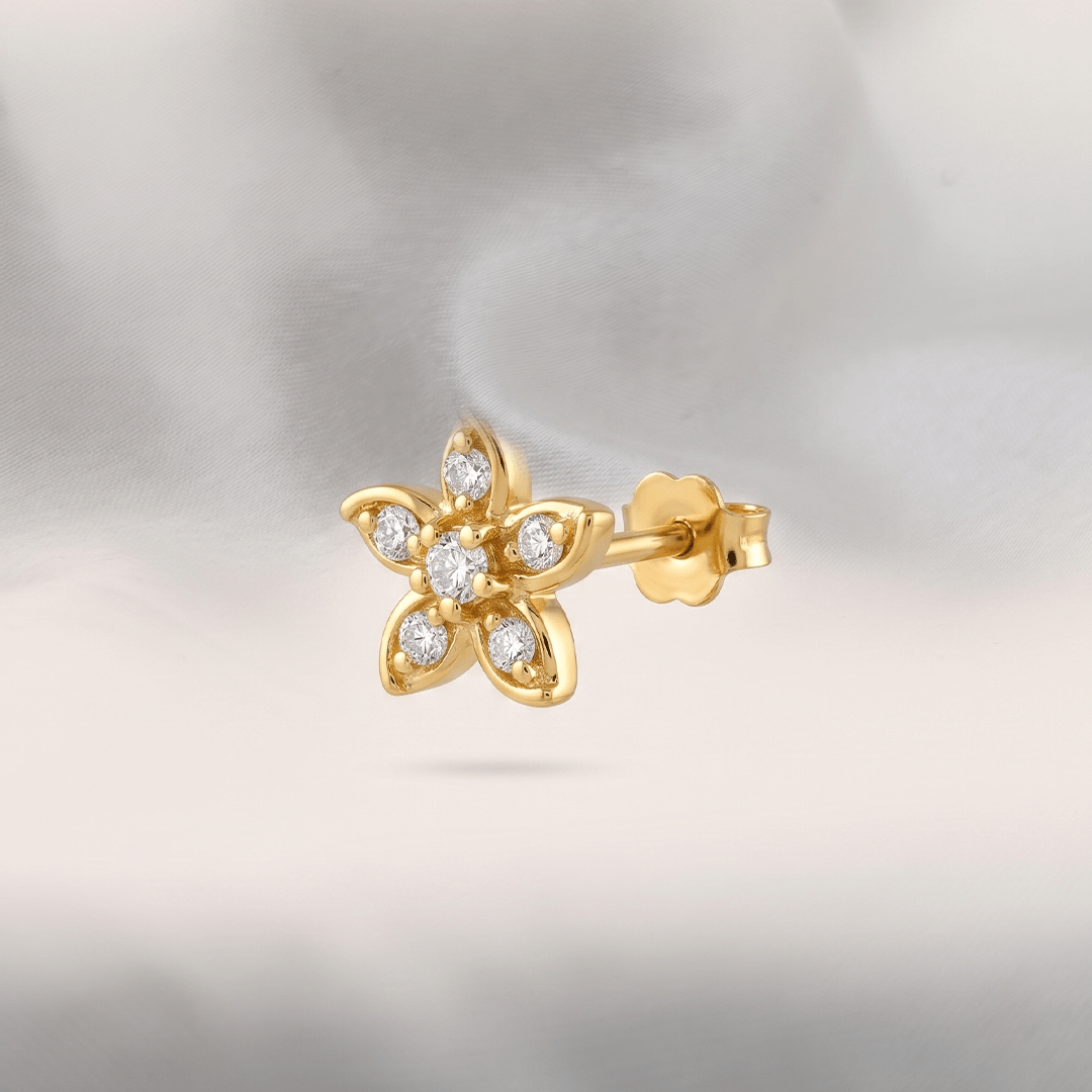 Swirling Diamond Floral Blossom Nose Pin in 18K Yellow Gold