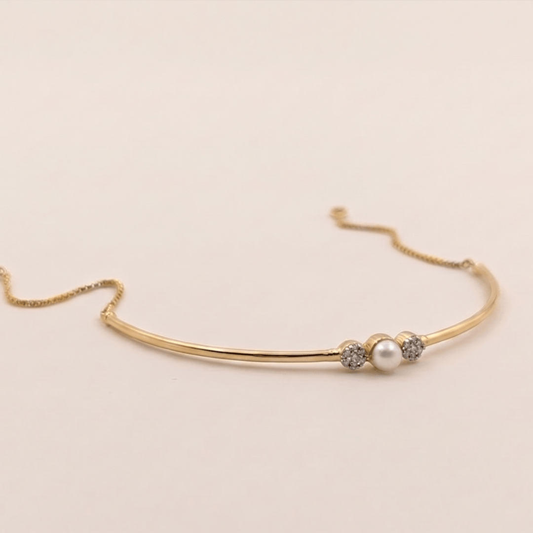 Elegant Pearl and Diamond Cluster Chain Bangle in 18K Yellow Gold