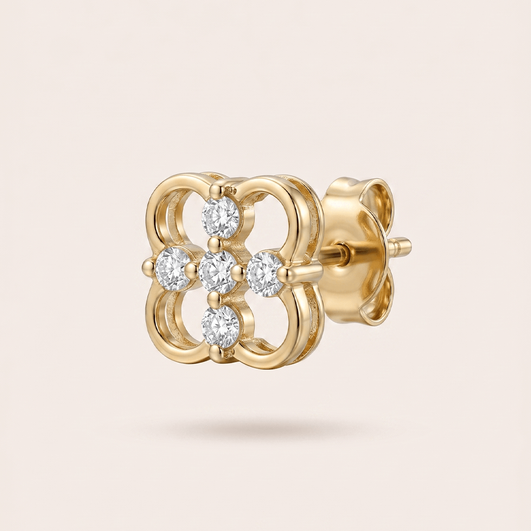 Elegant Open-Work Diamond Clover Nose Pin in 18K Yellow Gold