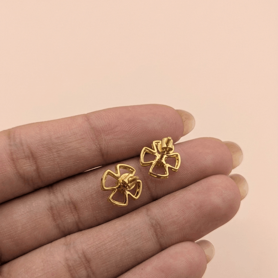 Open Petal Blossom 18K Yellow Gold Diamond Stud Earrings
