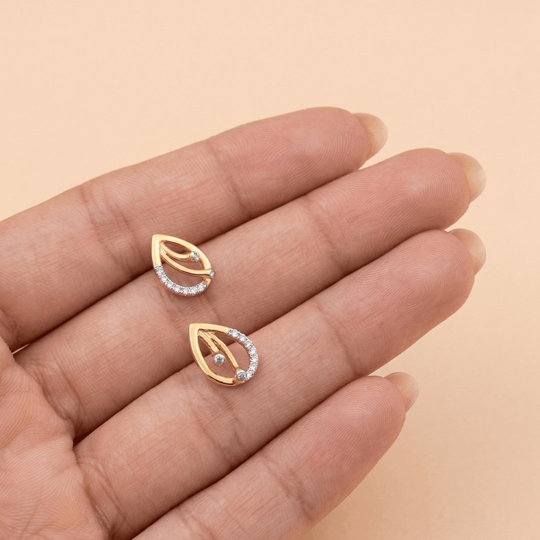 Sweeping Teardrop Halo 18K Yellow Gold Diamond Stud Earrings