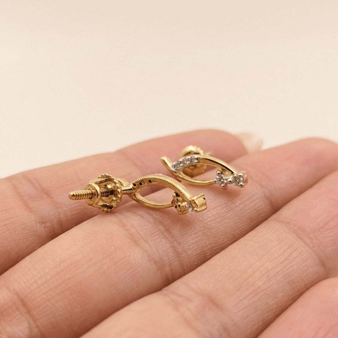 Graceful Interlocking Curve Diamond Stud Earrings in 18K Yellow Gold