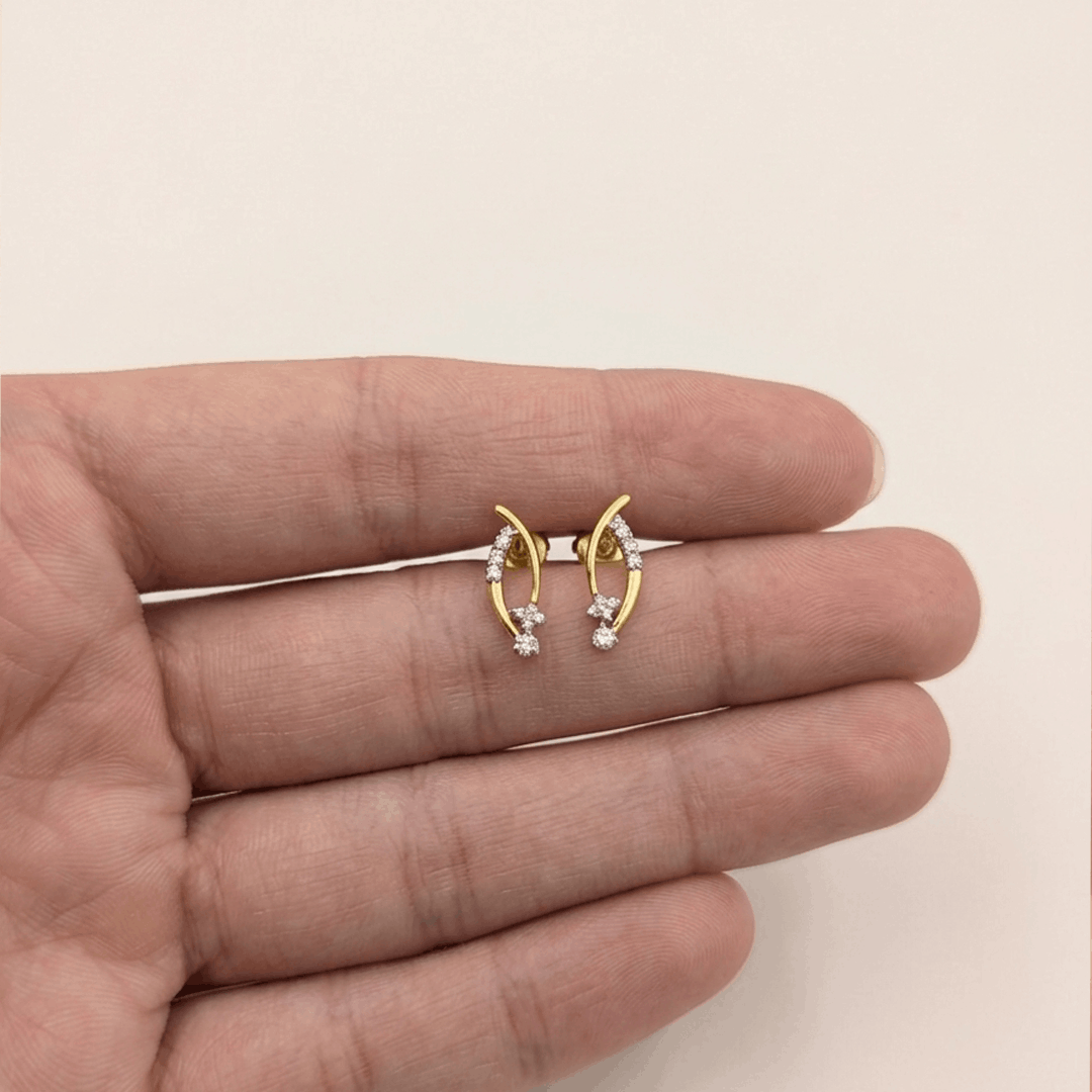 Graceful Interlocking Curve Diamond Stud Earrings in 18K Yellow Gold