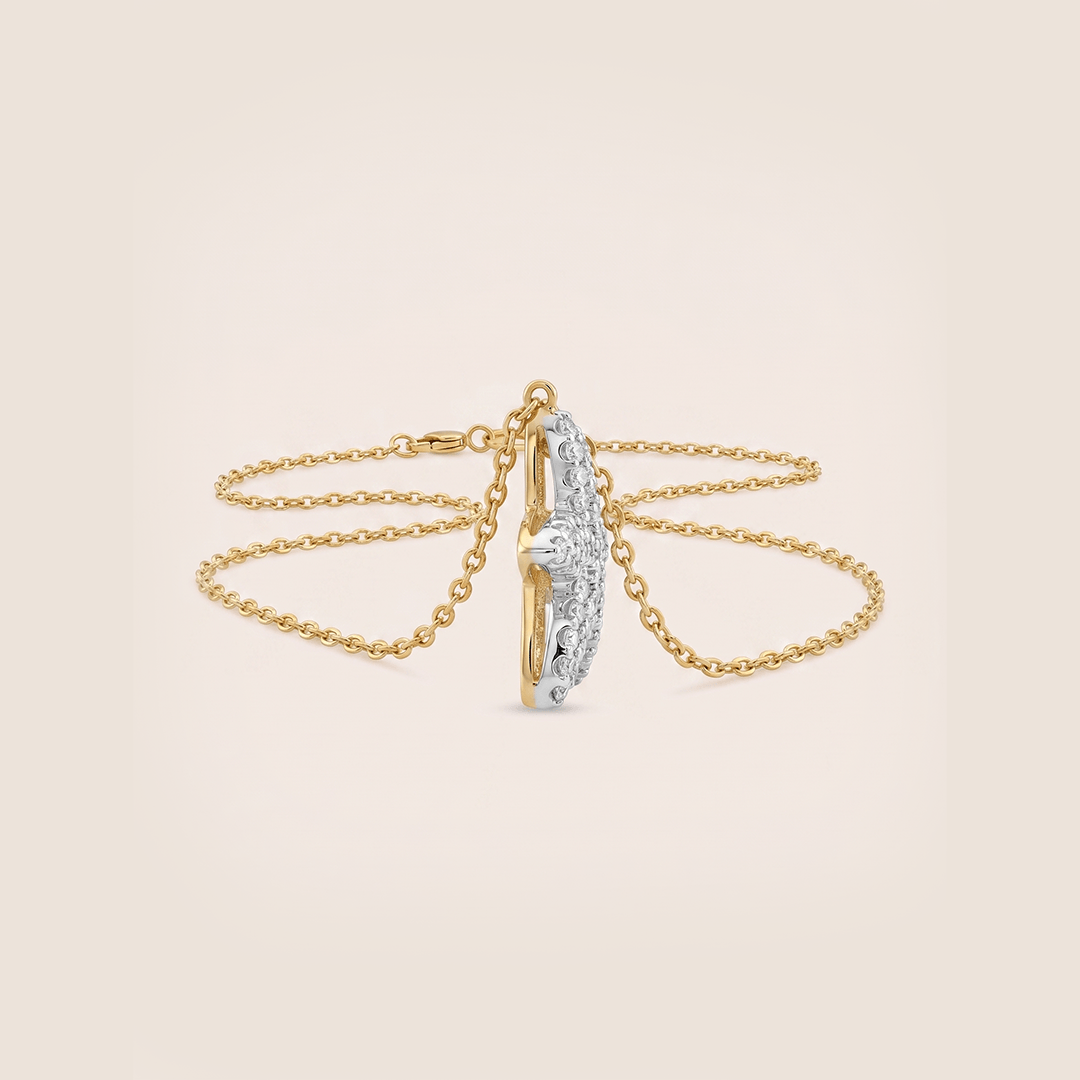 Sparkling Pavé Diamond Starfish Necklace in 18K Yellow Gold