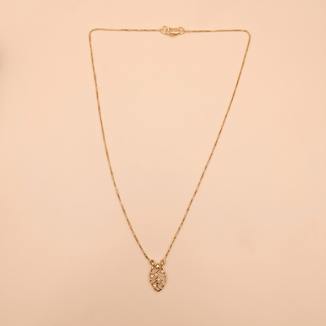 Abstract Botanical Diamond Leaf Necklace in 18K Yellow Gold