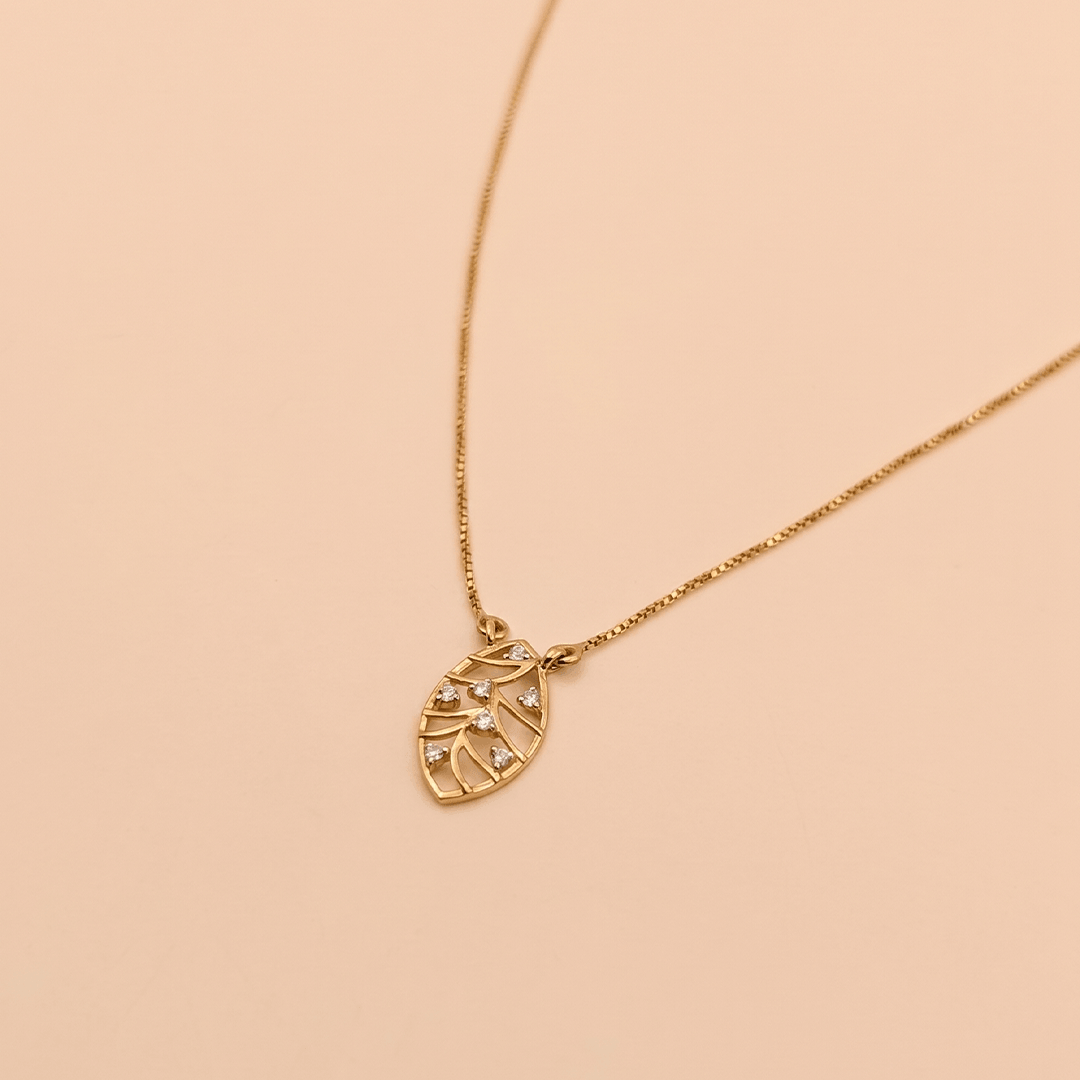 Abstract Botanical Diamond Leaf Necklace in 18K Yellow Gold