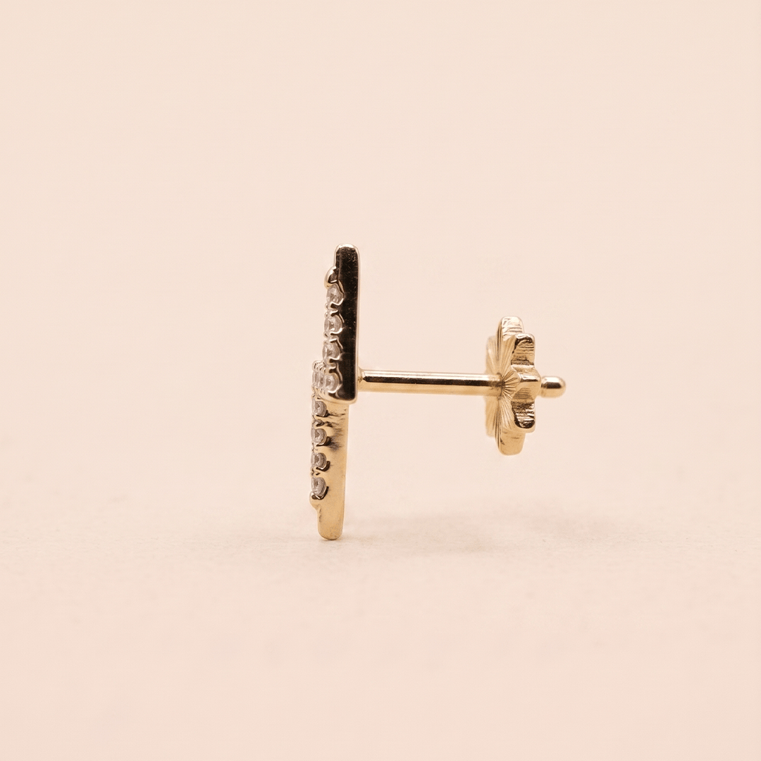 Striking Diamond Lightning Bolt Nose Pin in 18K Yellow Gold